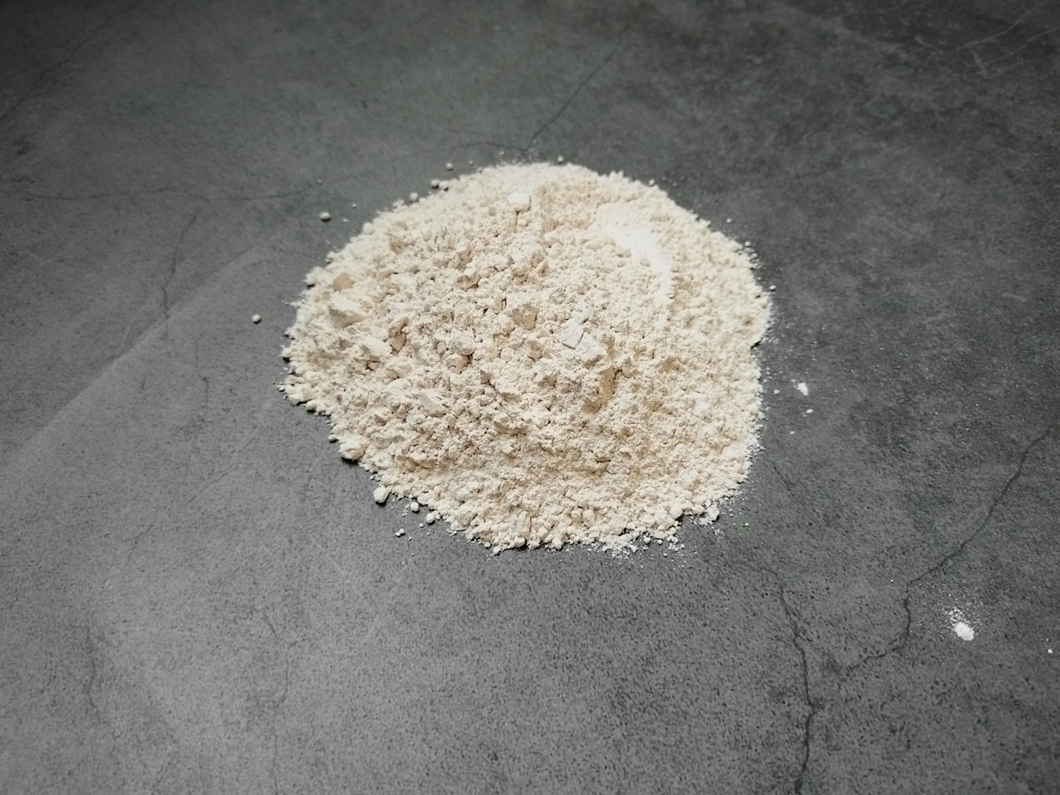 氧化镁在环保领域中的主题利用：从烟气脱硫到废水净化，绿色治污的“高/效净化师”